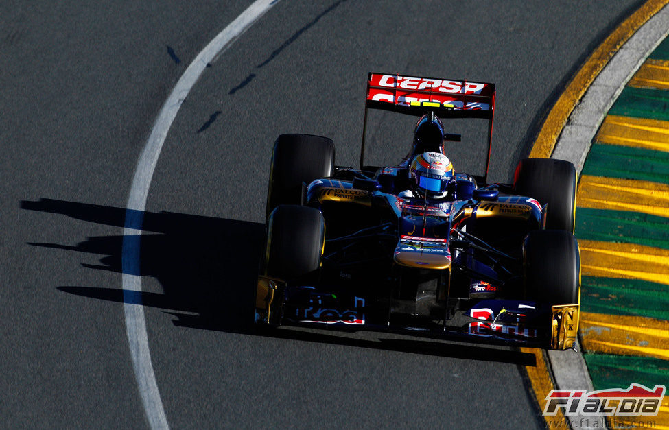 Jean-Eric Vergne rueda con el Toro Rosso en el Gran Premio de Australia