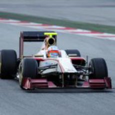 Karthikeyan en pista con el F112