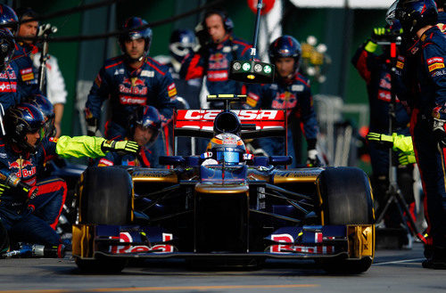 Vergne realiza su primer pit stop