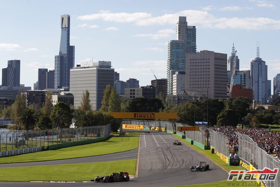 Grosjean completa una vuelta en Albert Park