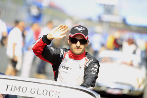 Timo Glock durante el drivers parade del GP de Australia