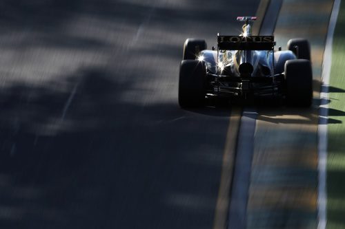 Vista trasera del Lotus E20 de Kimi Räikkönen