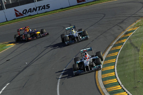 Los Mercedes realizaron una gran salida en Albert Park