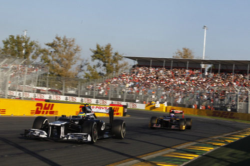 Bruno Senna sobre el asfalto de Albert Park