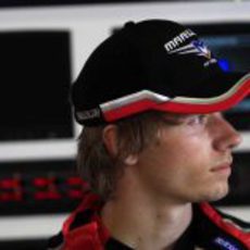 Charles Pic en el box de Marussia