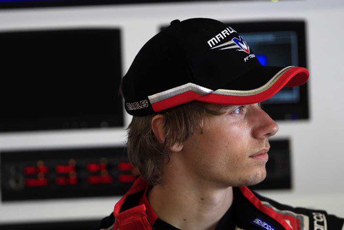 Charles Pic en el box de Marussia