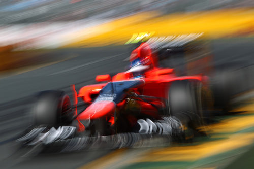 Charles Pic acelera en la recta principal del circuito de Albert Park