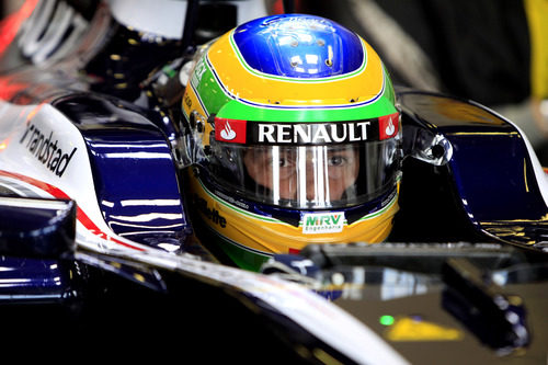 Bruno Senna a punto de salir a pista con su FW34