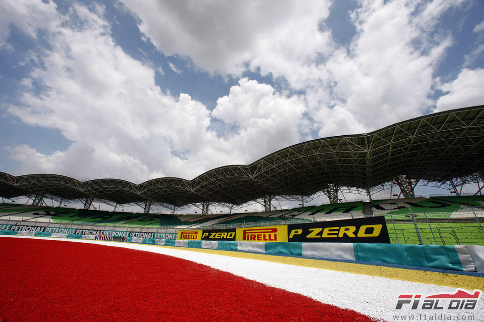 Una de las escapatorias del circuito de Sepang