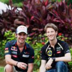 Jean-Eric Vergne y Romain Grosjean juegan a la petanca en Sepang