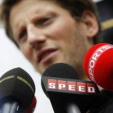 Romain Grosjean habla para BBC, Speed y Sky Sports en Malasia