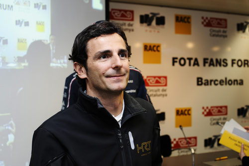 Pedro de la Rosa en el Fota fans forum