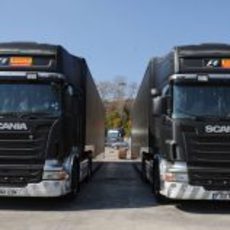 Camiones de Pirelli en el circuito de Montmeló