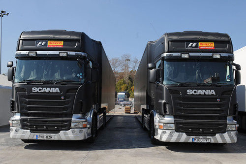 Camiones de Pirelli en el circuito de Montmeló