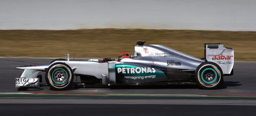 Vista lateral del W03 de Michael Schumacher