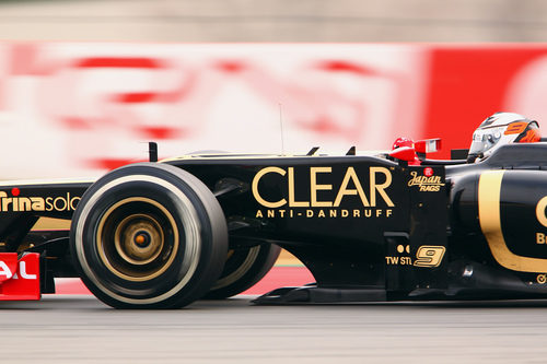 Vista lateral del E20 de Kimi Räikkönen