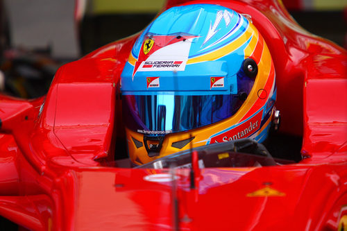 Fernando Alonso mantiene el diseño de su casco