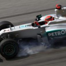 Pasada de frenada de Michael Schumacher en Malasia 2012