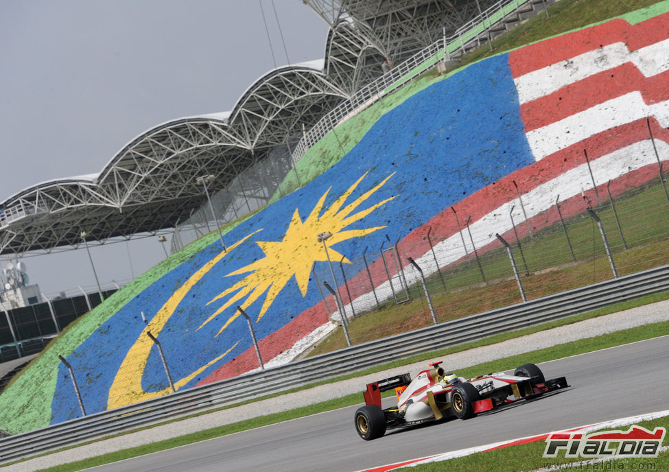 Pedro de la Rosa en los libres del GP de Malasia 2012