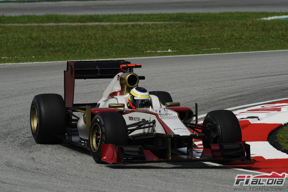 Pedro de la Rosa rueda en Sepang con el F112