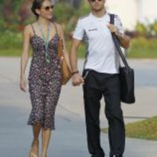 Jessica Michibata y Jenson Button en el GP de Malasia 2012