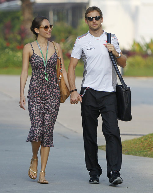 Jessica Michibata y Jenson Button en el GP de Malasia 2012