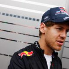 Sebastian Vettel en el motorhome de Red Bull