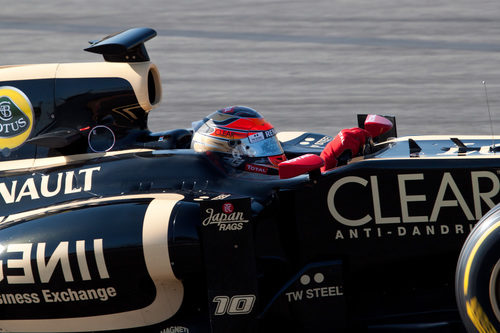 Vista lateral de Romain Grosjean