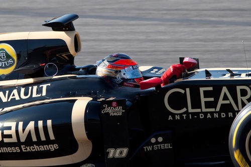 Vista lateral de Romain Grosjean