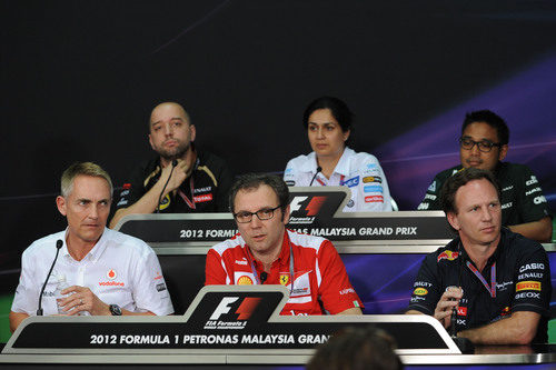 Rueda de prensa de la FIA el viernes en Sepang