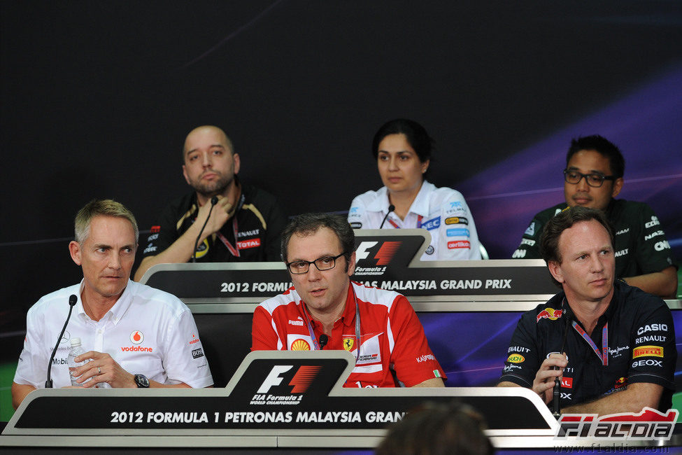 Rueda de prensa de la FIA el viernes en Sepang