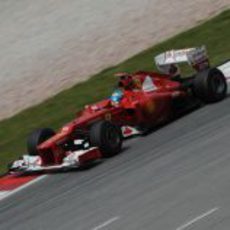 Fernando Alonso saldrá 8º en Sepang