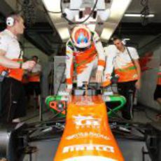 Paul di Resta se sube al monoplaza en Sepang