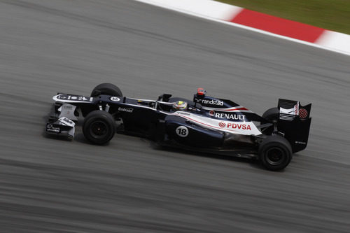 Pastor Maldonado rueda en Sepang