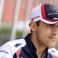 Pastor Maldonado minutos antes de que empiece la clasificación del GP de Malasia 2012