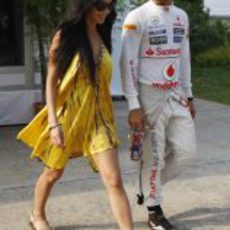 Nicole Scherzinger y Lewis Hamilton en el GP de Malasia 2012