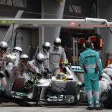 Nico Rosberg realiza una parada en Sepang