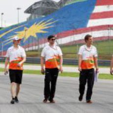 Nico Hülkenberg pasea por Sepang