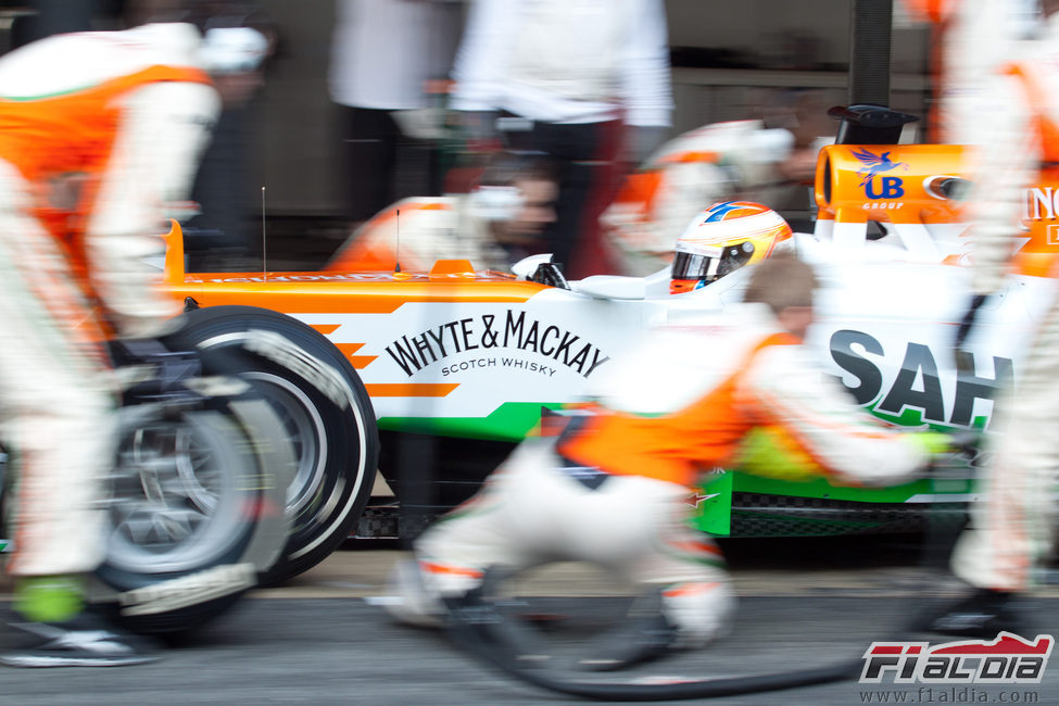 Parada a toda velocidad del equipo Force India