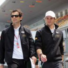 Pedro de la Rosa y Dani Clos en el GP de China 2012