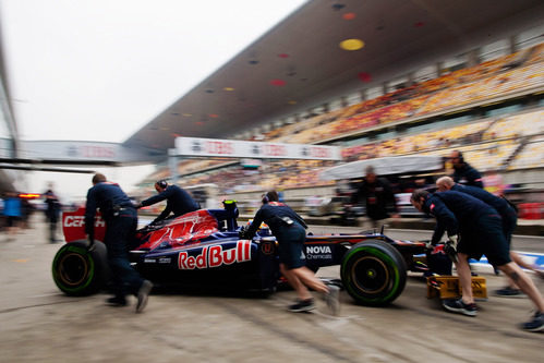 Jean-Eric Vergne regresa al garaje tras realizar una tanda corta