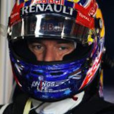 Webber se prepara para subirse al coche