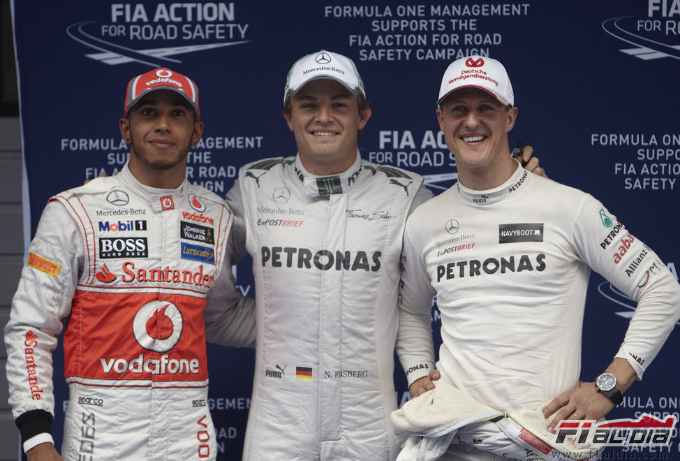 Nico Rosberg, Michael Schumacher y Lewis Hamilton los más rápidos