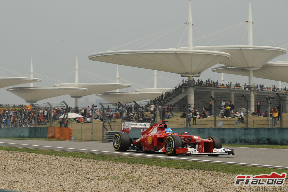 Fernando Alonso durante la clasificación del GP de China