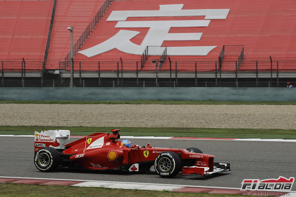Fernando Alonso durante los terceros libres del GP de China