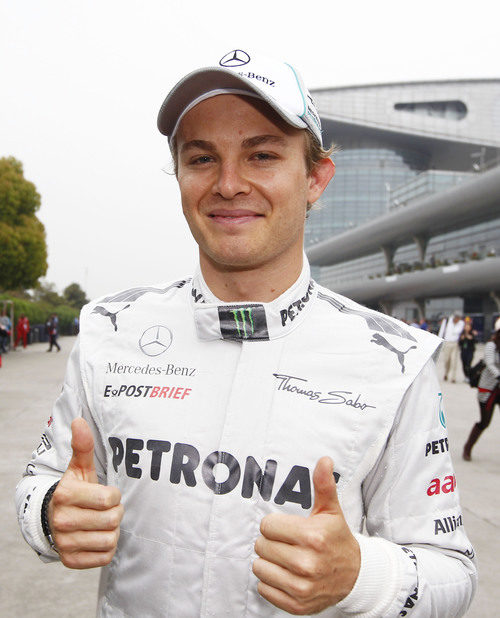 Nico Rosberg celebra su primera pole en la Fórmula 1