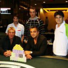 Fisichella, Glock y Kubica jugando al poker