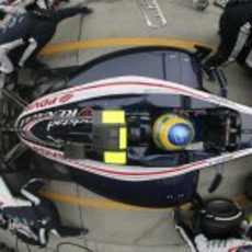 Panorámica del 'pitstop' de Bruno Senna en Shanghái