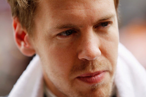 Cara de pocos amigos para Sebastian Vettel