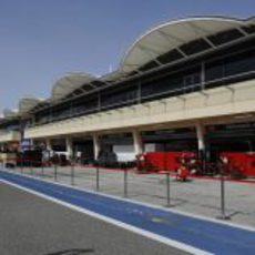 Boxes del circuito de Baréin